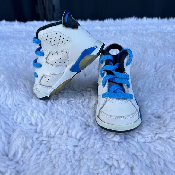 ✅ Nike Air Jordan Baby Boy Sneakers Sz. 4C (3D-4E- AA) - Picture 1 of 8